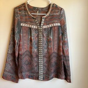 Gimmicks By BKE Blouse